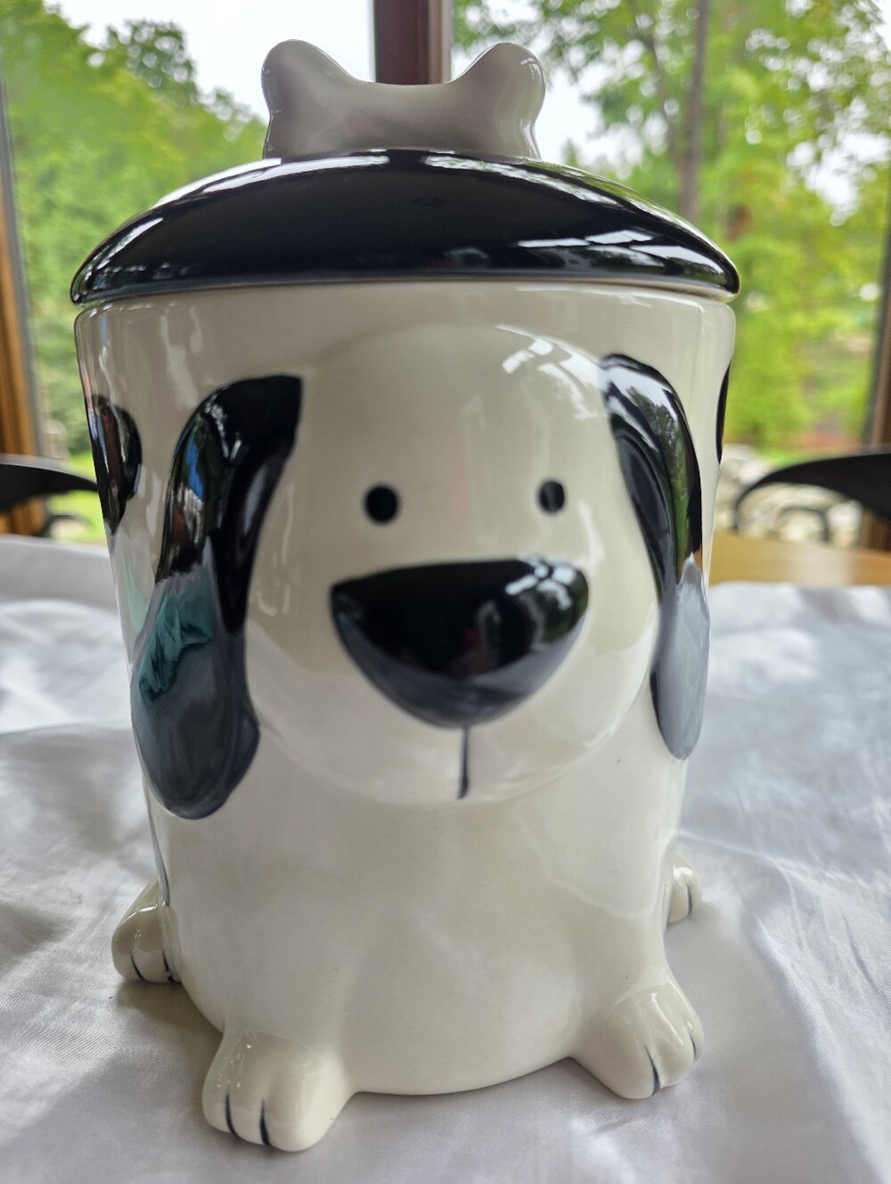 THL Ceramic Dog Treat Canister in White and Black - Cute Bone Lid